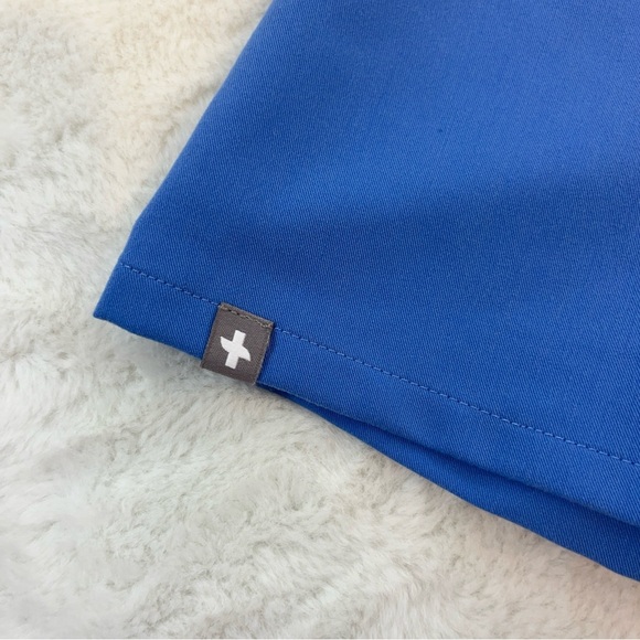 FIGS Tech Catarina One-Pocket Scrub Top Ceil Blue FW1000 Women's Size XL - Picture 10 of 11